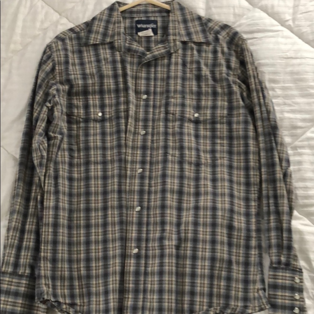 Wrangler pearl snap button up